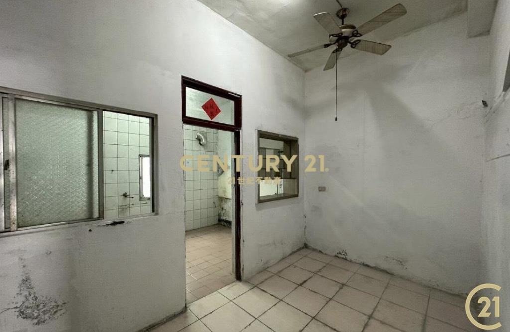 豐田20米路旁店住