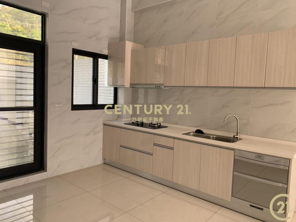 南橫旁鄰甲仙國中全新雙併別墅A