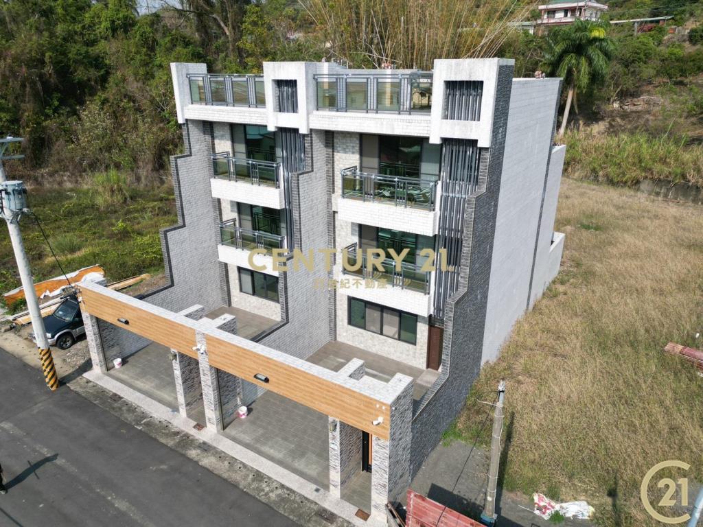 南橫旁鄰甲仙國中全新雙併別墅B