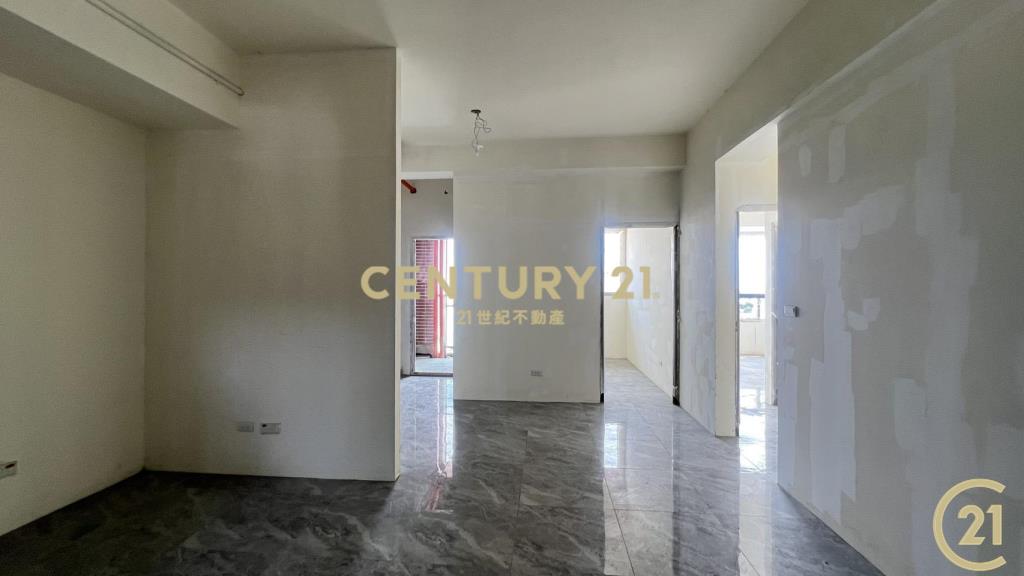 蛋黃區市中心3房全新大樓4樓E