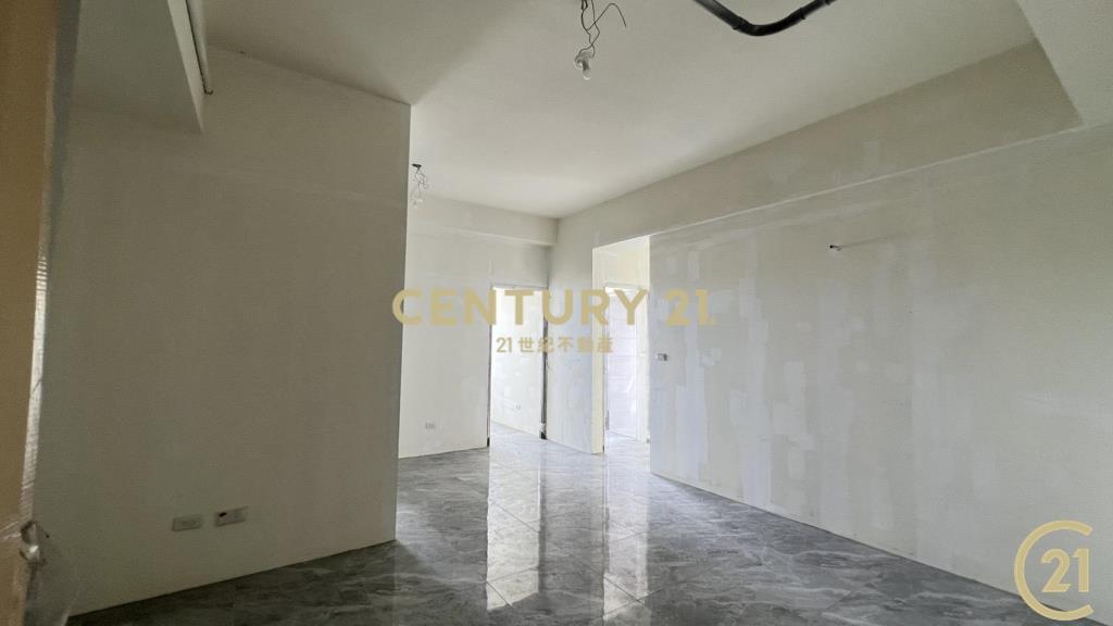 蛋黃區市中心3房全新大樓4樓E