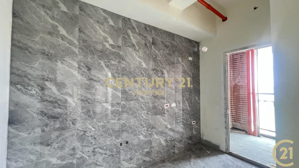 蛋黃區市中心3房全新大樓4樓E