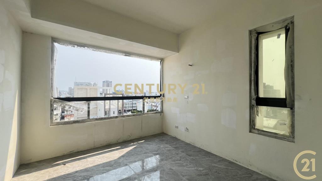 蛋黃區市中心3房全新大樓4樓E