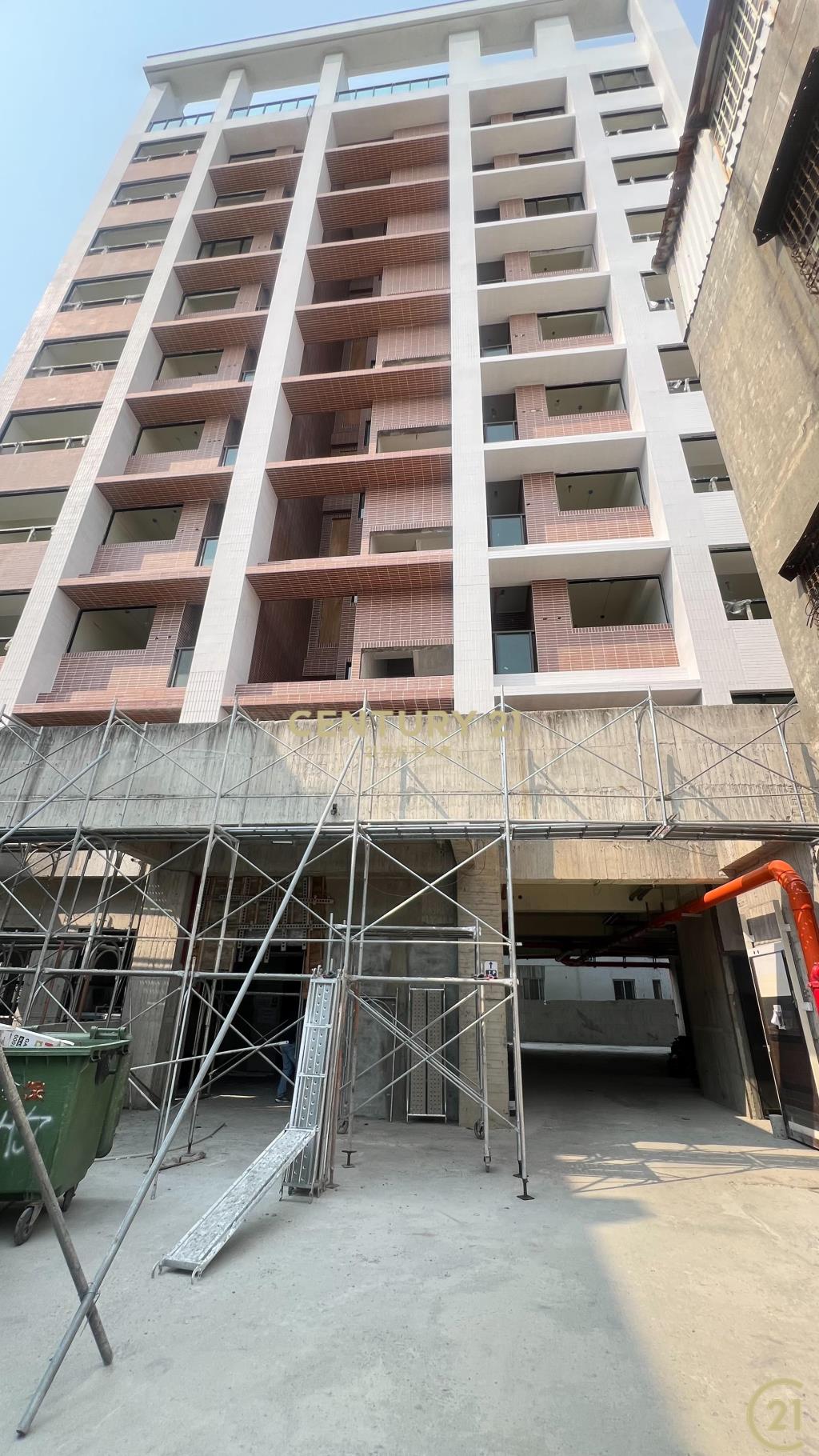 蛋黃區市中心3房全新大樓4樓E