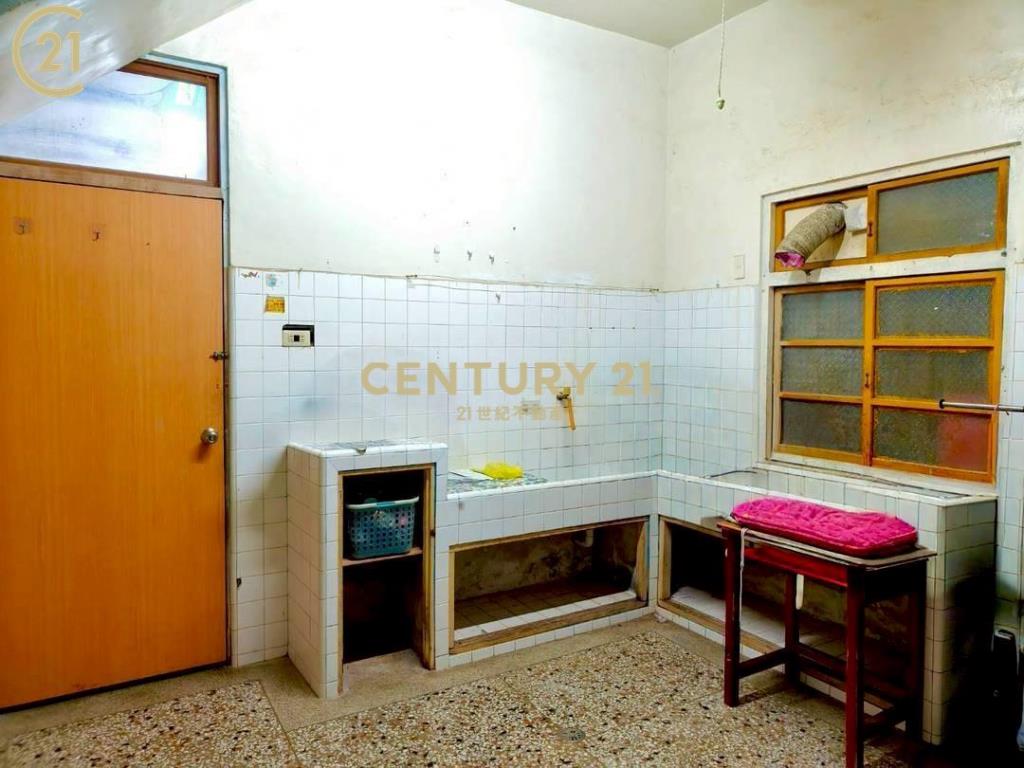 近車站超值透天