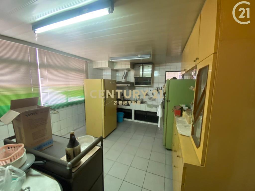 市中心三角窗商業區店住-店06