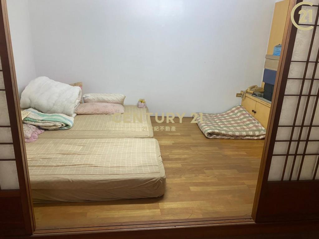 市中心三角窗商業區店住-店06