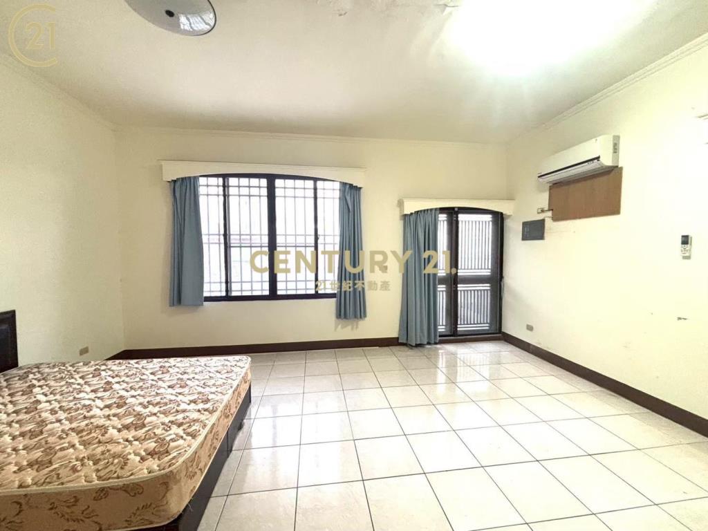 公園旁大地坪雙併別墅-別66