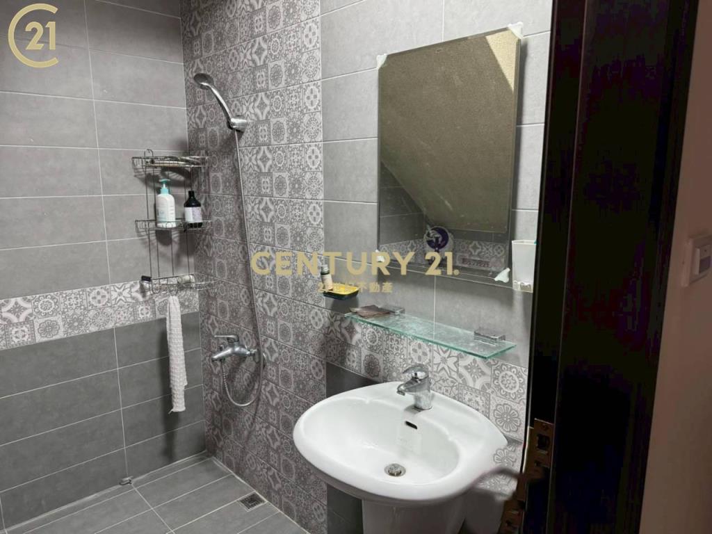 佛心價實贈百萬裝潢家具電近義大質感美墅