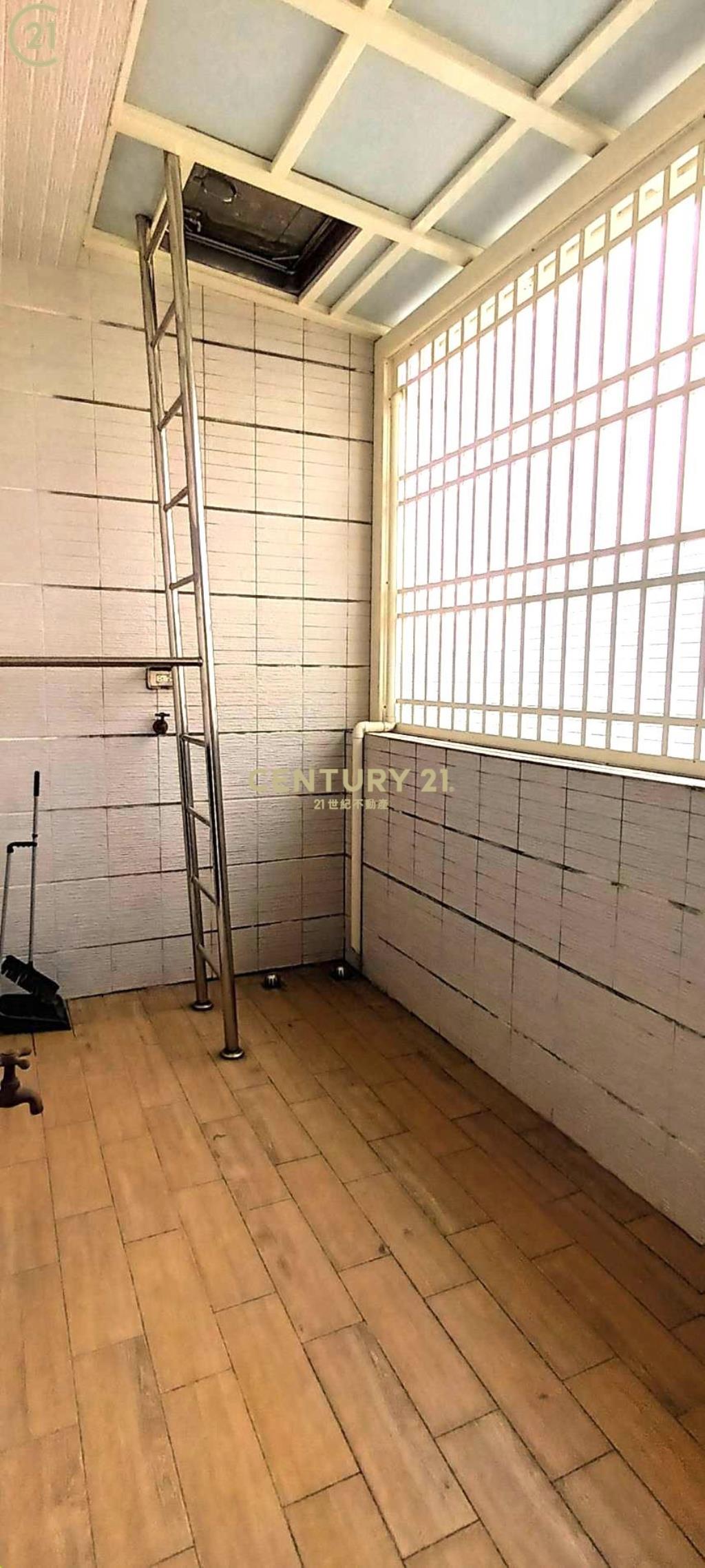 佛心價實贈百萬裝潢家具電近義大質感美墅